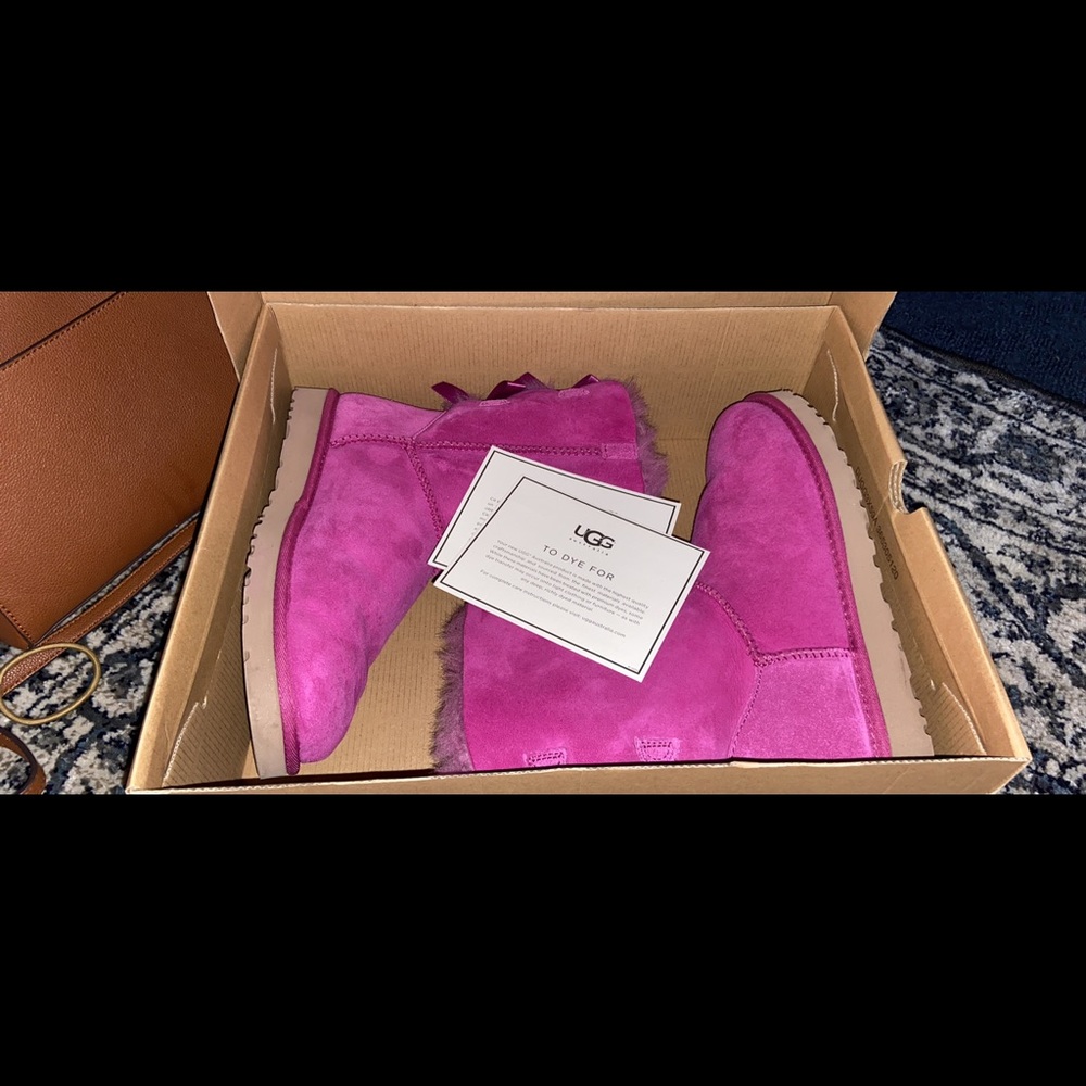 Pink uggs